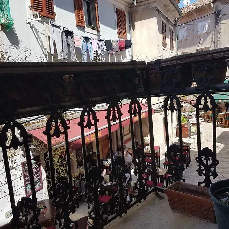 Lovely And Romantic With Balcony بوريتش